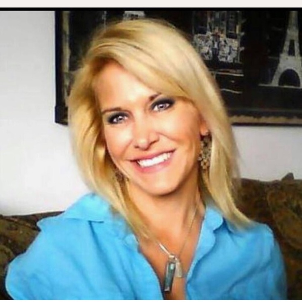 Meet your Posher, Angela